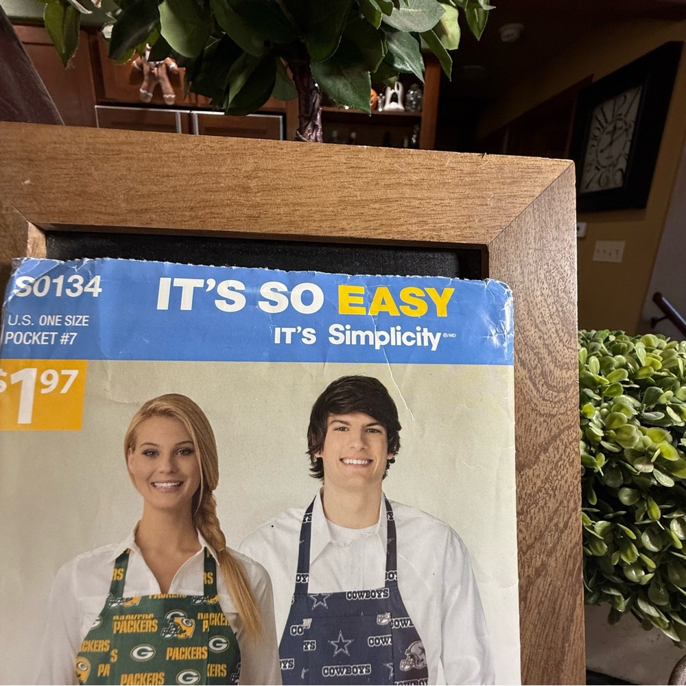 Simplicity SO134 Apron Sewing Pattern It’s So Easy One Size - Picture 4 of 8